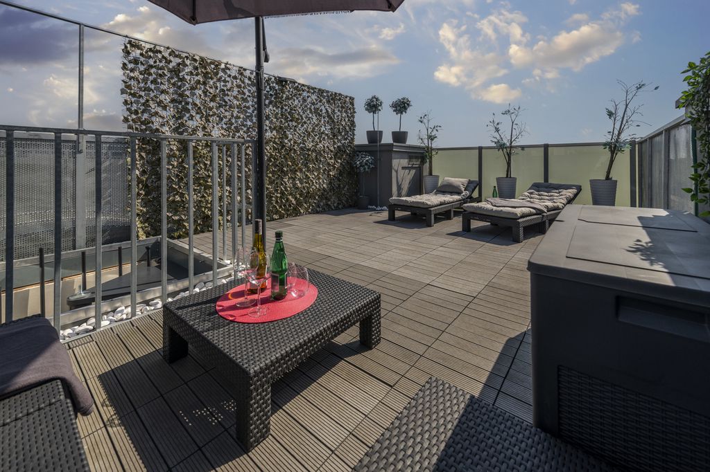 16 Roof Deck Ideas & Trends