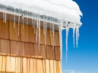 How to Prevent & Remove Ice Dams from Your Roof